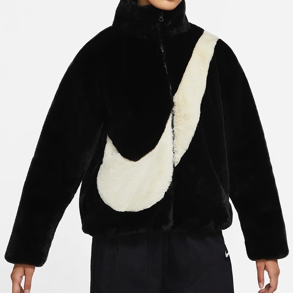 NIKE SWOOSH JACKET - Picture 2 of 9